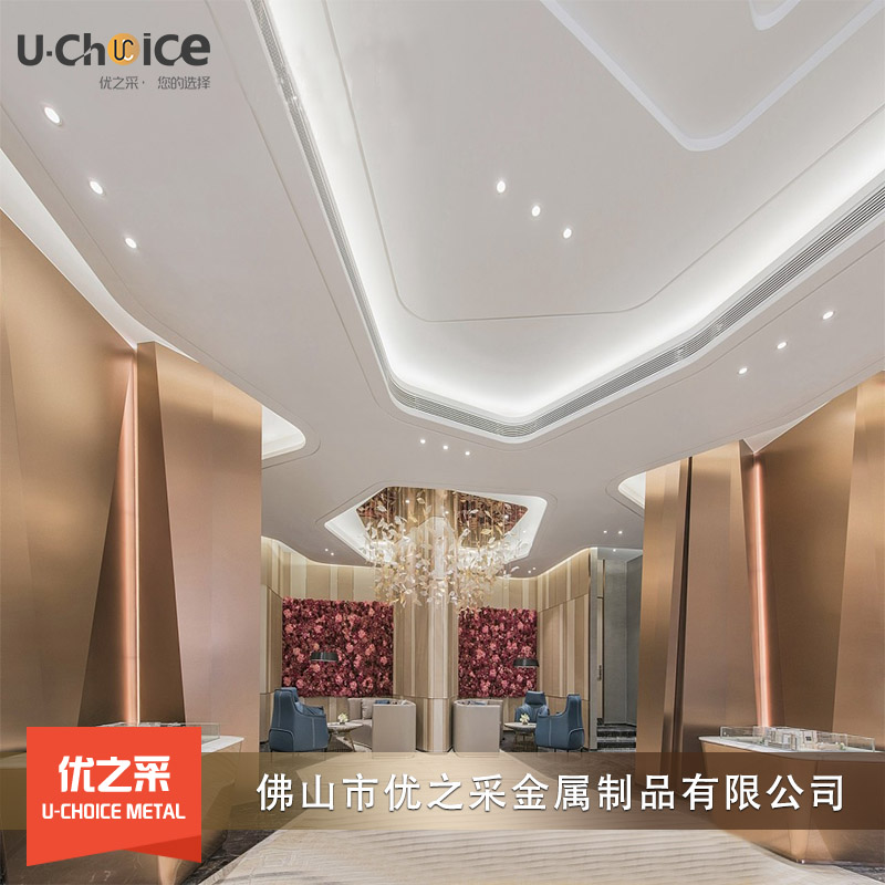 蜂窩不銹鋼板與傳統(tǒng)木基層不銹鋼夾板有哪些優(yōu)勢(shì)？